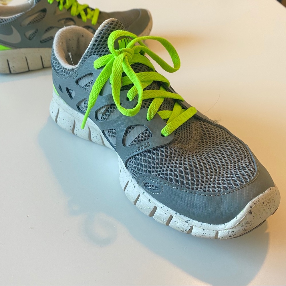 Nike | Women’s Free Run+ 2 EXT (Green, Grey)